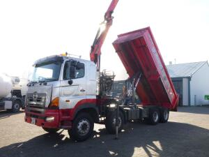 Hino FY1EUKA 8x4 tipper RHD + Palfinger E120L + grapple